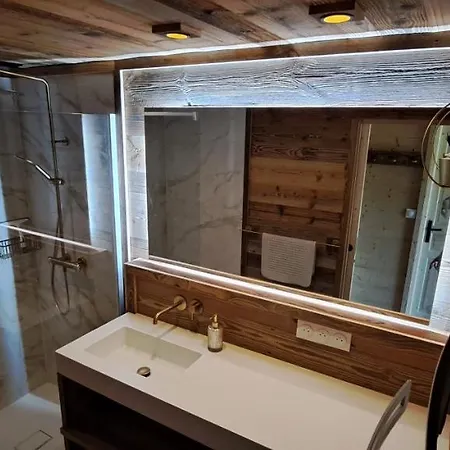 Appartement Bas De Noemae *